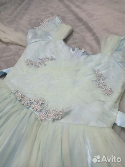 Платье нарядное 134 140