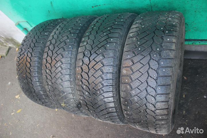 Continental ContiIceContact 4x4 235/55 R17