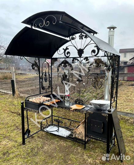 Мангал с крышей
