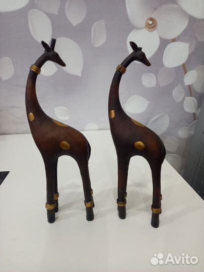 Статуэтка жираф