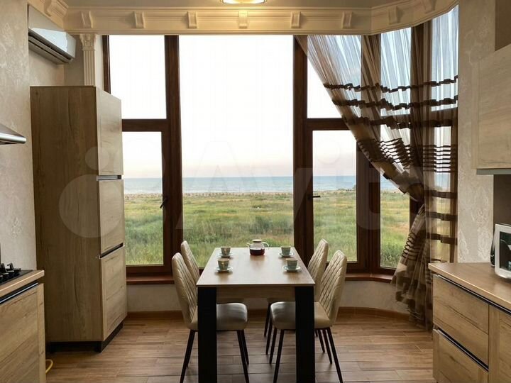 2-к. квартира, 70 м², 3/10 эт.