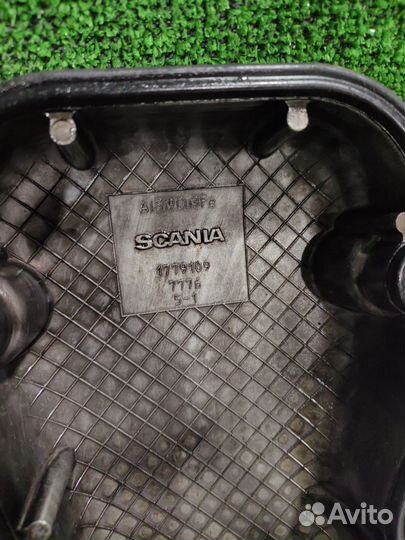 Клапанная крышка Scania 6-series 2018 1779109
