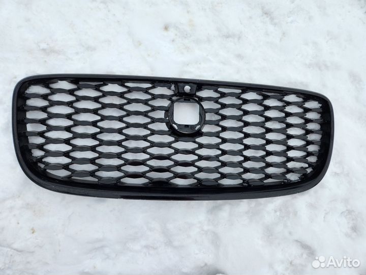 Решетка радиатора jaguar XF 2021 рестайлинг