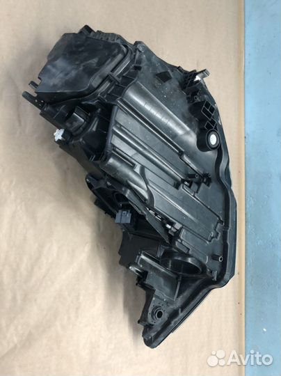 Фара правая Audi A6 C8 Matrix