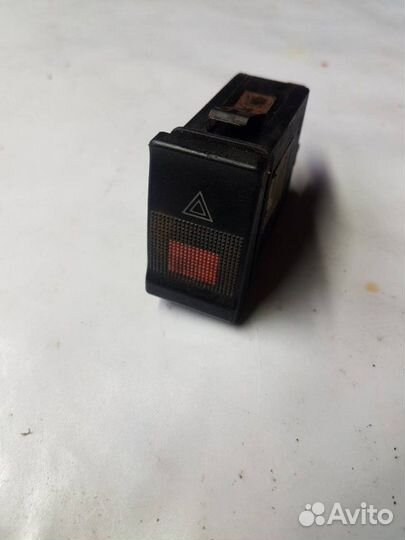 Кнопка аварийной сигнализации Audi 100 4A2 AAH