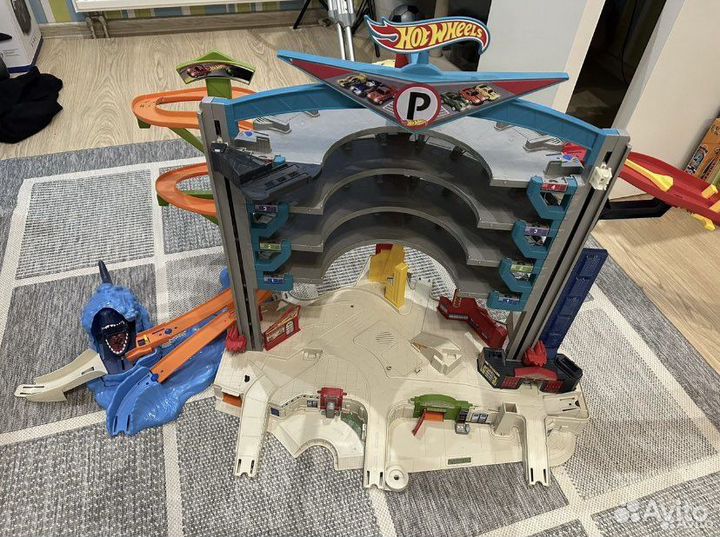 Игровой набор Хот Вилс - Невообразимый гараж