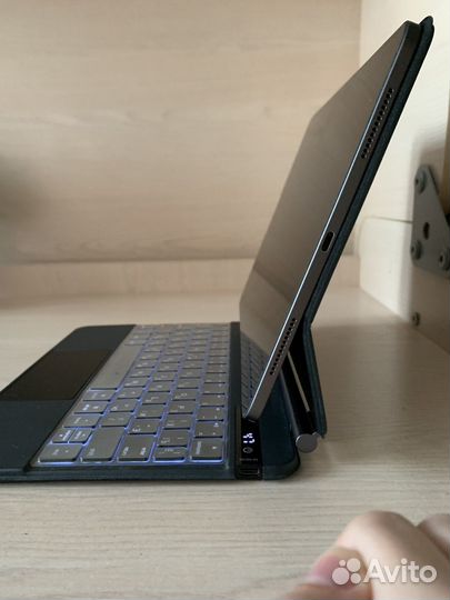 iPad PRO 11 2020 128 wifi +клавиатура