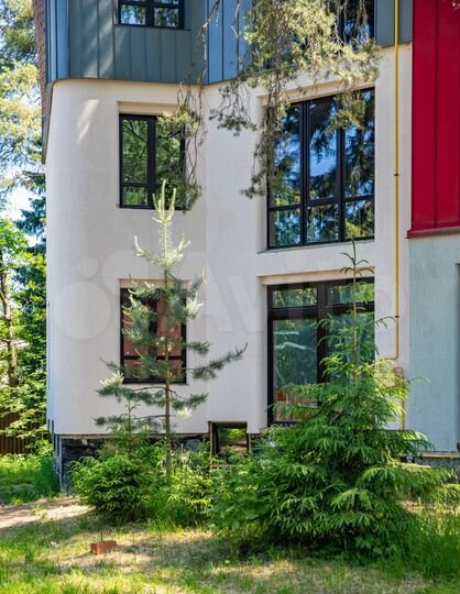 Дом 213 м² на участке 2 сот.