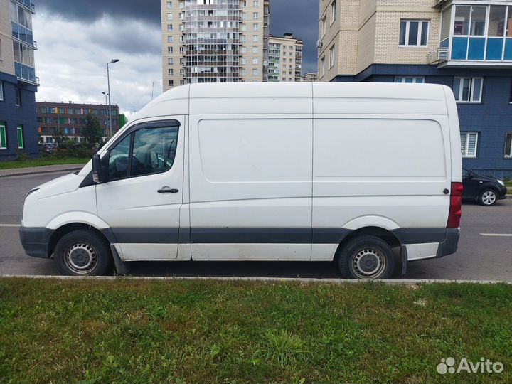 Volkswagen Crafter цельнометаллический, 2011