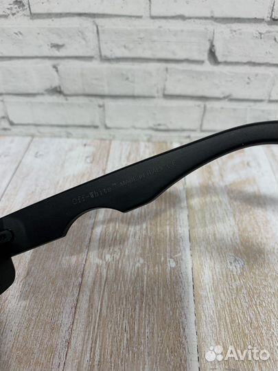 Солнцезащитные очки Off-White