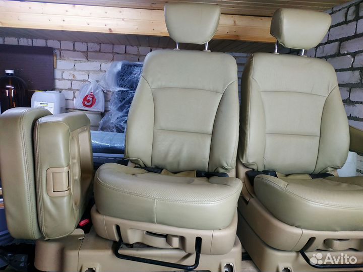 Сиденье поворотные Hyundai grand starex