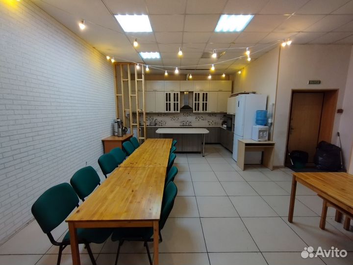 Аренда помещения почасовая: Зал / Кухонная зона