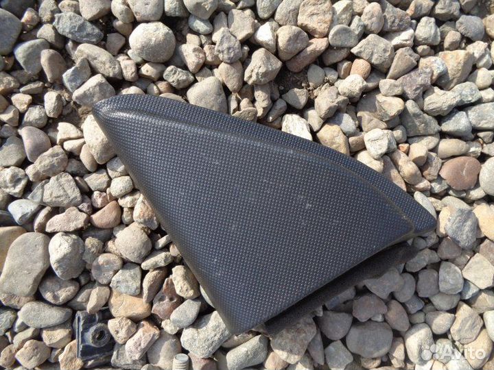 Уголок двери левый Toyota Allex NZE121 1NZ-FE