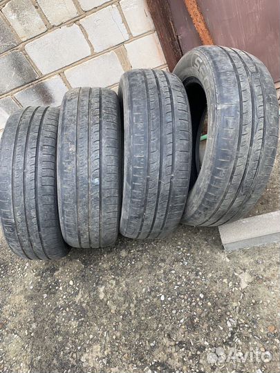 Kumho Sense KR26 215/60 R16 95