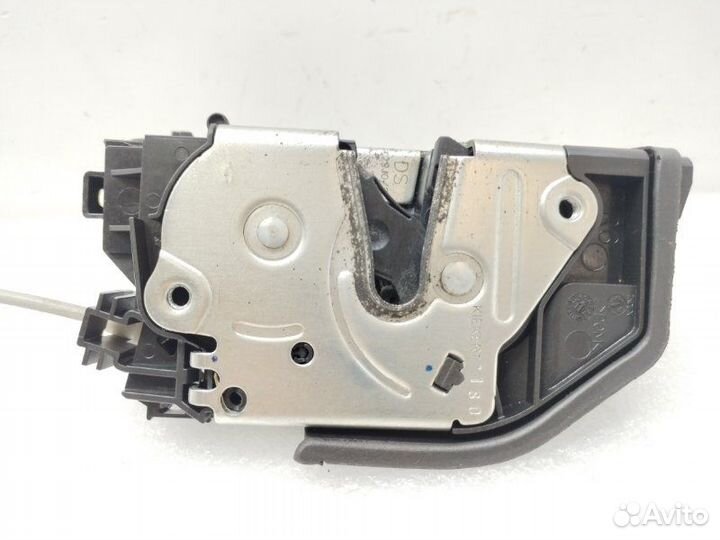 Замок двери задний правый Bmw 5-Series F10 2011