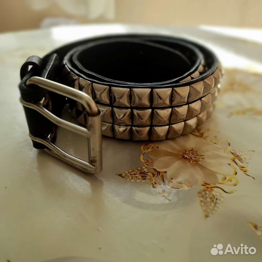 Ремень кожаный с клепками. заклепки. ремень кожа