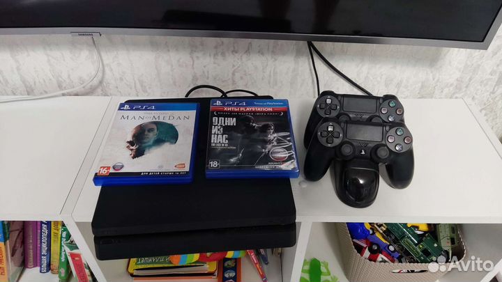 Sony playstation 4 PS4 slim 1tb