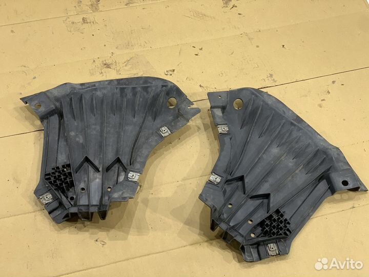 Боковая защита переднего бампера Mercedes W213