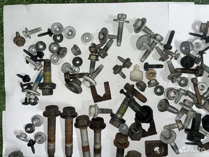 Крепеж (болты) Hummer H3 GMT345