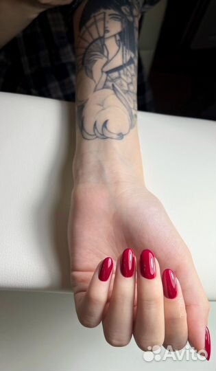 Модель на маникюр (укрепление гелем)