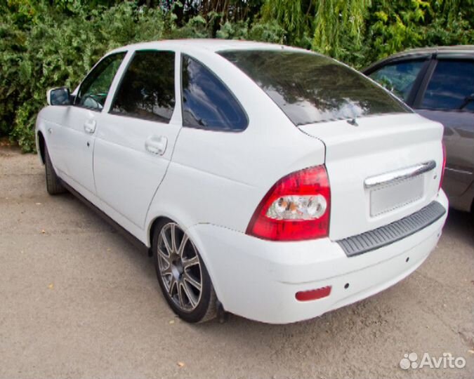 Накладка на задний бампер LADA Priora хетчбэк