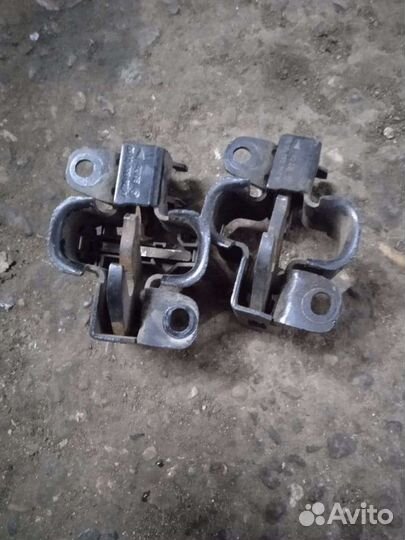 Замок капота Mercedes ML 350