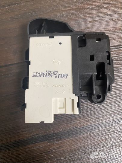 Замок на стиральную машину beko