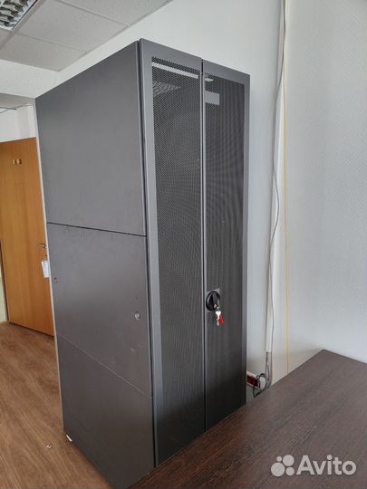 Продам шкаф серверный HP 42U