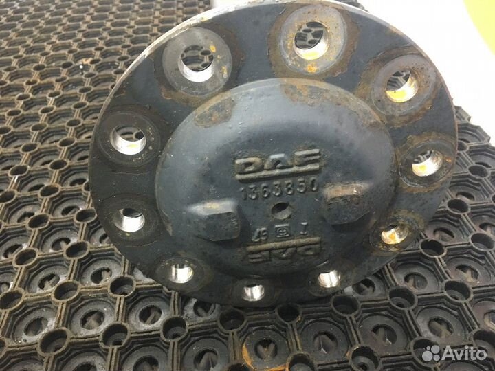 1363850 Полуось без блокировки