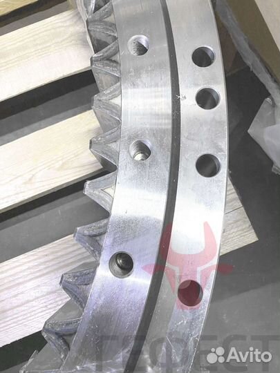 Поворотный круг ZX270LC-3 9245728