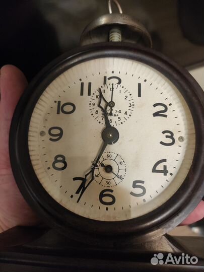 Сталинский ампир. Будильник. Карболит