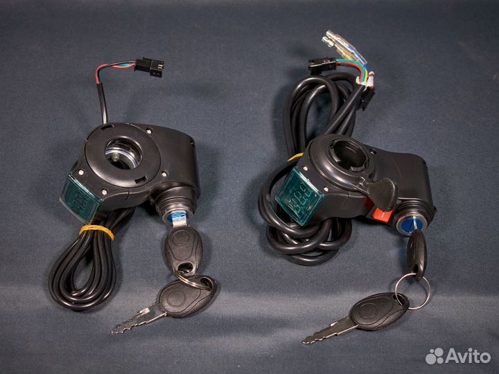 Вольтметр с замком зажигания для электросамоката