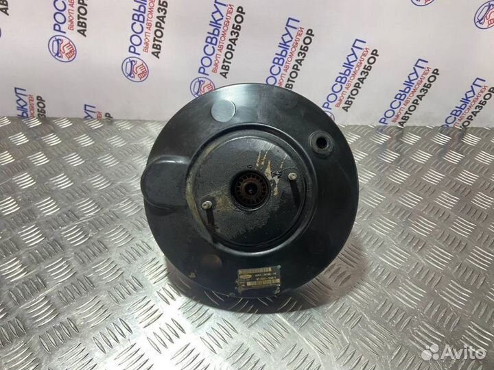 Усилитель тормозов вакуумный Ford Focus 3