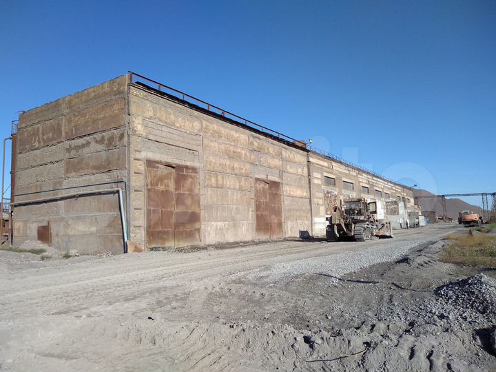 Производственное складское помещение с кран балкой