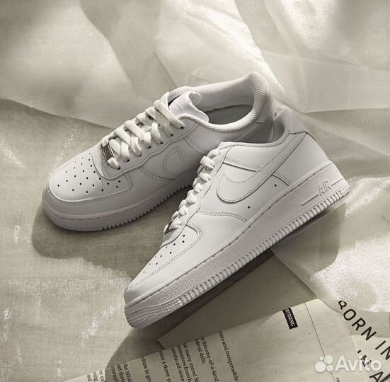 Nike Air Force 1 White