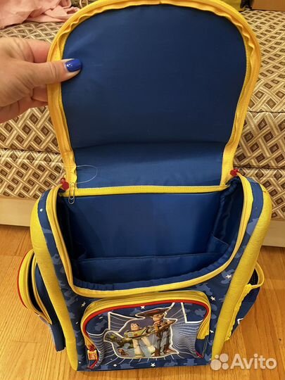 Портфель школьный для мальчика новый