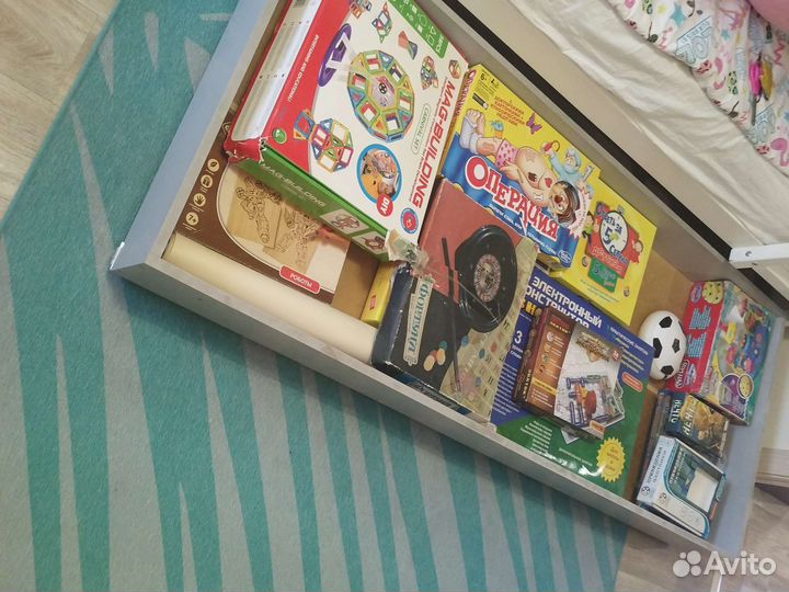 Большой ящик для хранения на колесиках