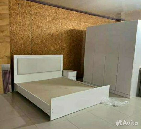 Спальный гарнитур