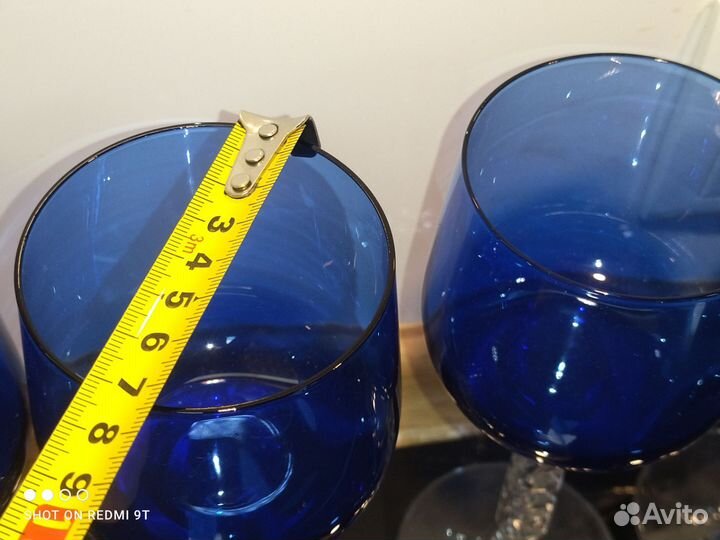 Фужеры цветное текло на фигурной ножке. Редкие