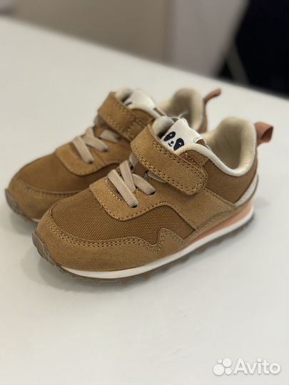 Кроссовки детские hm