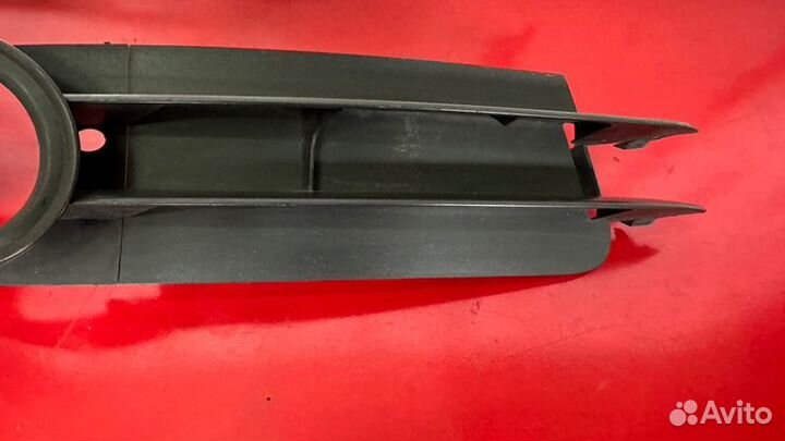 Накладка противотуманной фары передняя правая Audi