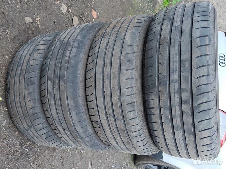 Goodyear EfficientGrip 235/55 R17