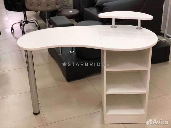 Стол маникюрный складной