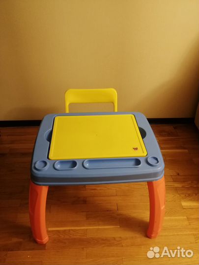 Детский столик и стульчик