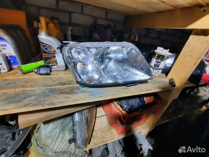 Фара правая сузуки гранд витара 3дв