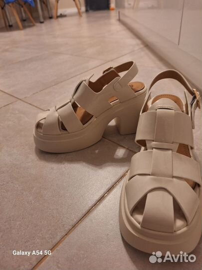 Босоножки женские 34 размер