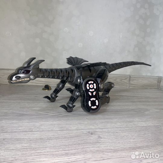 Робот Дракон