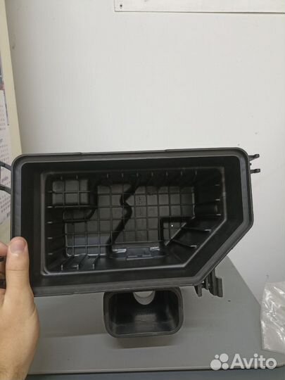 Корпус воздушного фильтра 281122K800 hyundai/KIA
