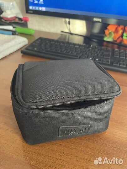 Вспышка камеры Nikon Nikkor SB-700