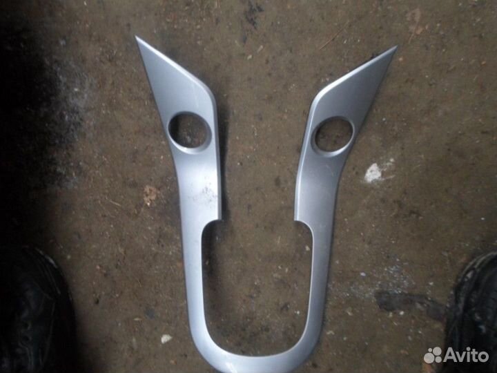 Накладка на кулису кпп Chevrolet Cruze 2009